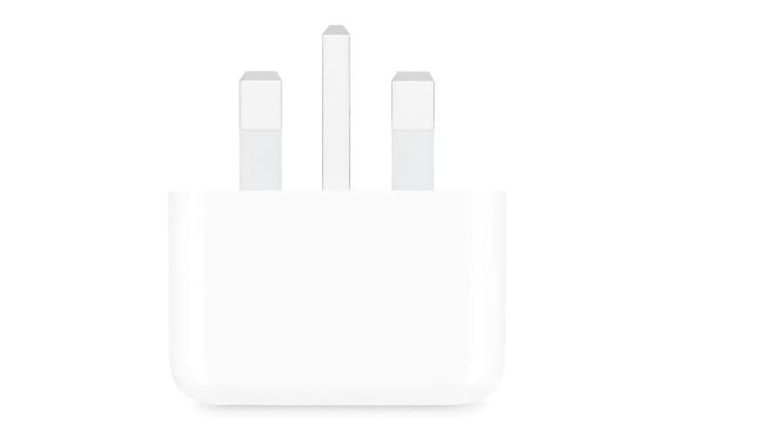 Generic 3-Pin Adapter , 1 Ports Type C , 20 Watt 220 Volt White